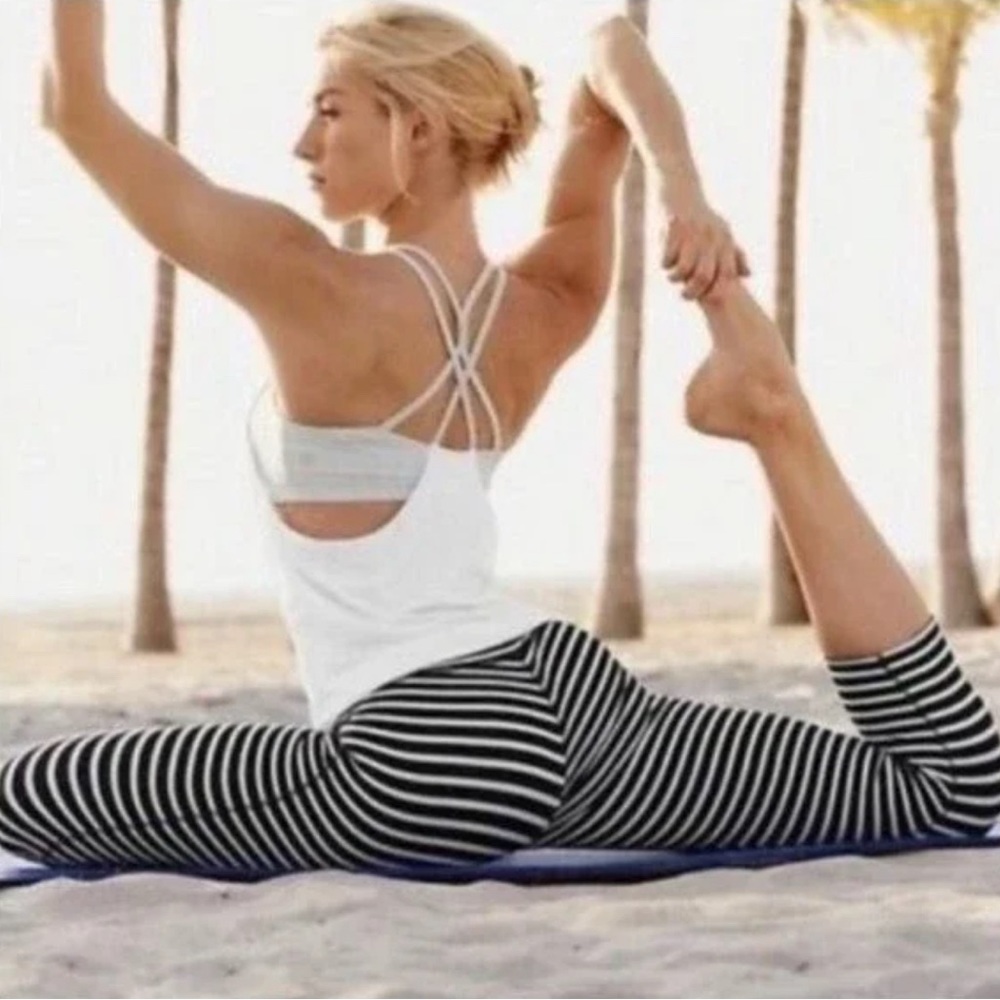 Athleta Chaturanga Stripe Capri Leggings. Extra Small